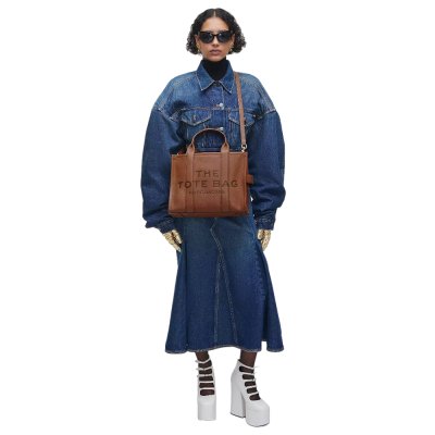 THE LEATHER MEDIUM TOTE BAG